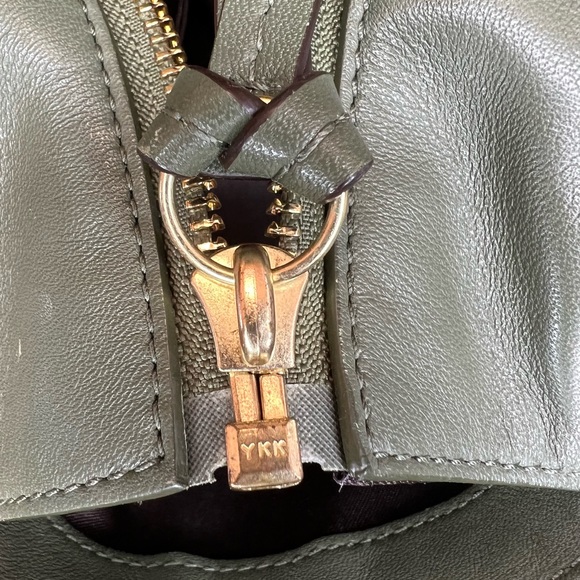 Coach East West Green Leather Tote Shoulder Bag - Picture 13 of 13